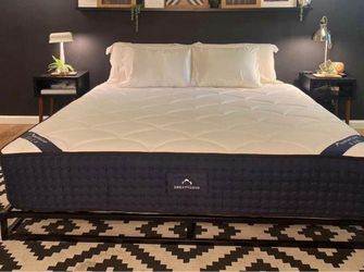 Dreamcloud Queen Mattress ❤️