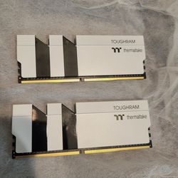 Thermaltake TOUGHRAM White DDR4 3600MHz C18 16GB (8GB x 2) Memory Intel XMP 2.0 Ready