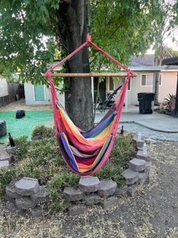 Tree swing with adjustable sling in great condition