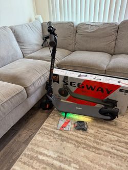 Segway DLX 2 Kids Electric Scooter