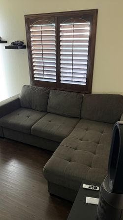 Futon/Couch with storage