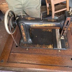 Vintage Raymond Sewing Machine 