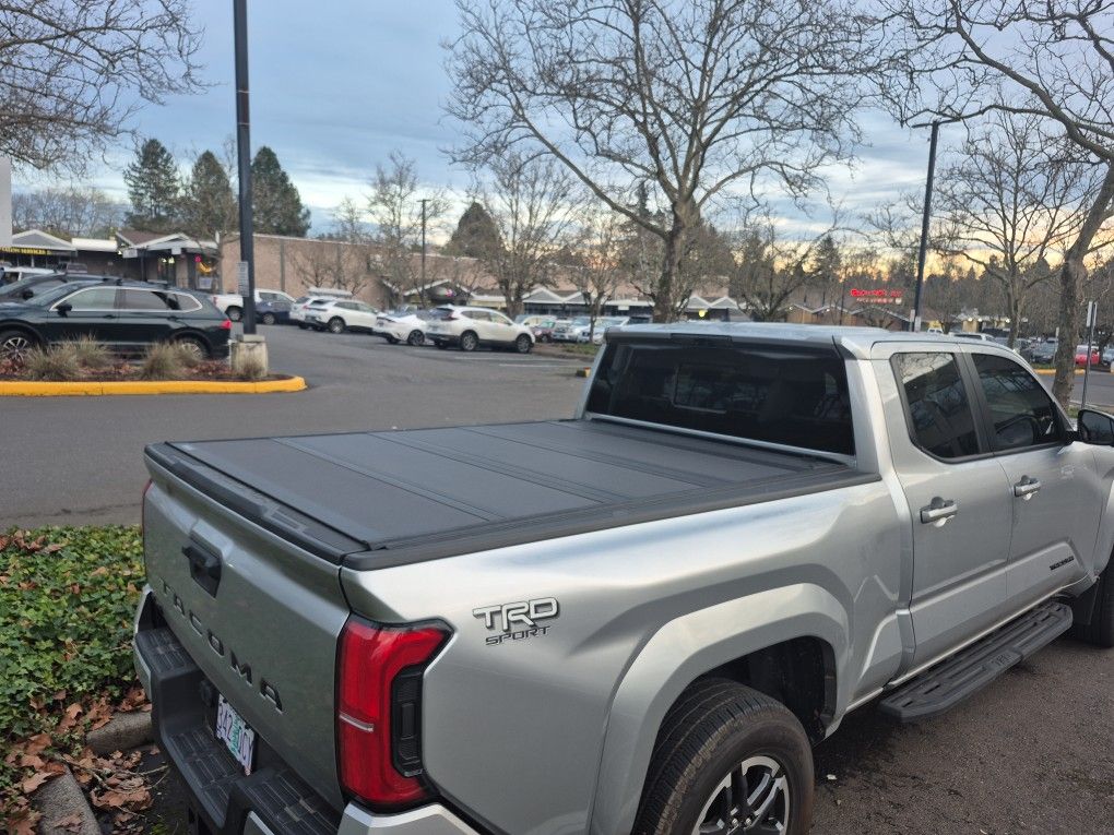 OEM Toyota Tonneau Cover For 6ft Bed