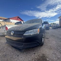 2012 Volkswagen Jetta 2.5l for parts