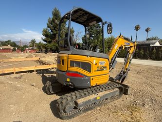 2022 XCMG Mini Excavator XE27U with low hours