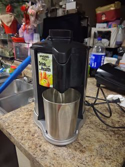 Used Waring Pro Juice Extractor