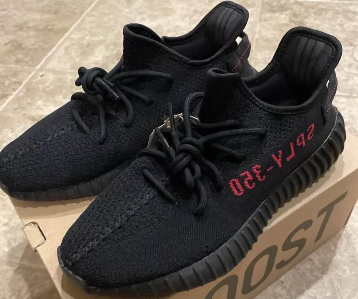 Yeezy Boost 350 V2 Bred / Size 9.5