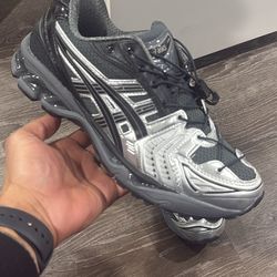 Unaffected x Asics Gel Kayano Infinite Wonders pack - Dark shadows