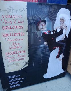 Animated Newly Dead Skeletons, Animated Skeletons, Life Size Skeletons, Animatronics