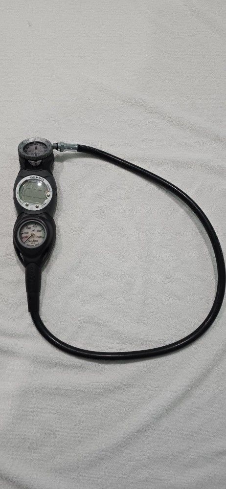 Suunto Gekko Dive Computer Pressure Gauge Compass SPG