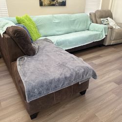 Sectional Couch With Left Chaise Like New. Brown Color