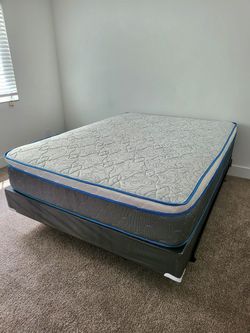 NEW QUEEN-SIZE PILLOW TOP MATTRESS AND BOX SPRING