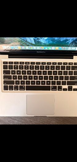 2011 Apple MacBook Pro 13.9" Intel Core i5 4gb Ram 250gb HD Working Great, High Sierra OS And Ms Office Icloud Unlocked , And Charger