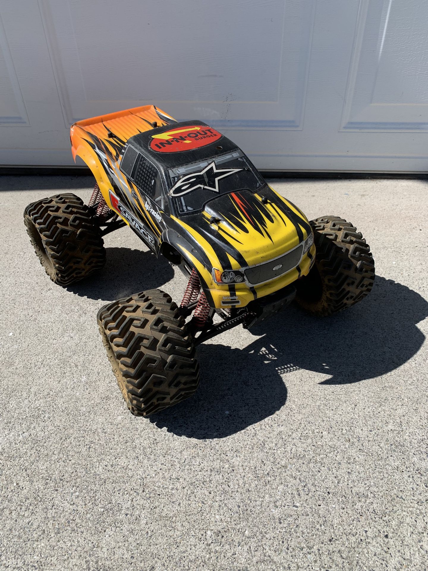 HPI Savage 4WD Monster Truck with Twin Motors needs Repair