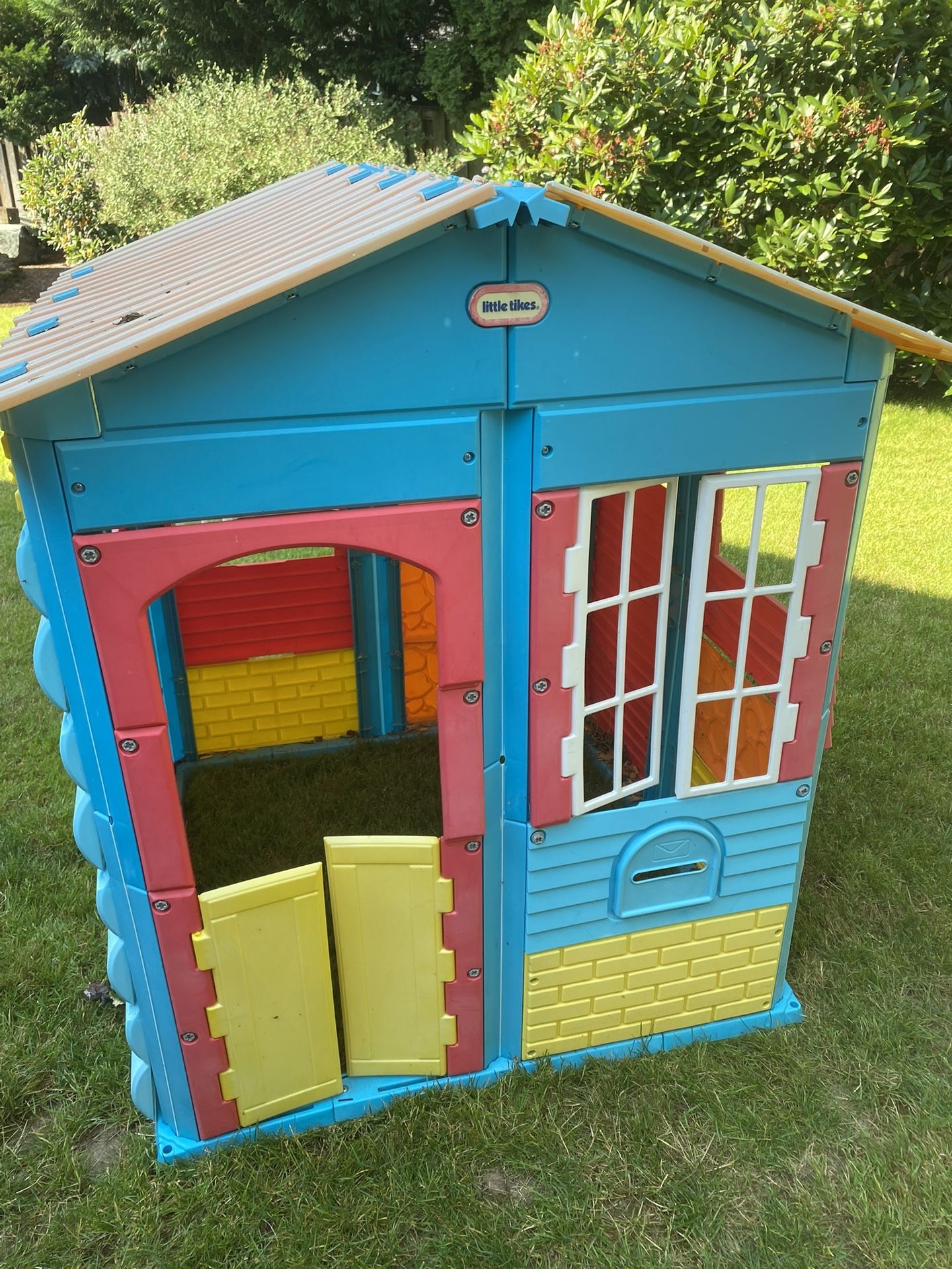 Garage Sale SATURDAY 06/28