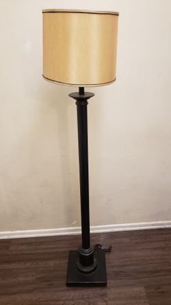 Floor Lamp (Ready-For-Pick Up)