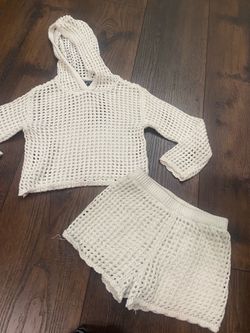 Girls Biege shorts and sweater size 6/7 by Art Class #5