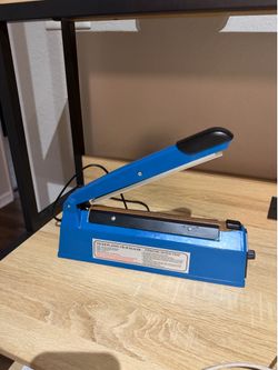Heat sealer