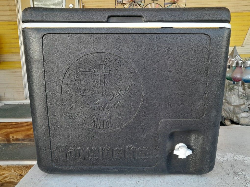 Jagermeister 6 Bottle Shot Dispenser Cooler. L@@K!!!