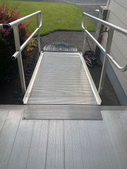 Medal wheel chair ramp