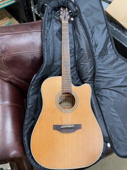 akamine Acoustic-Electric Guitar + Gig Bag
