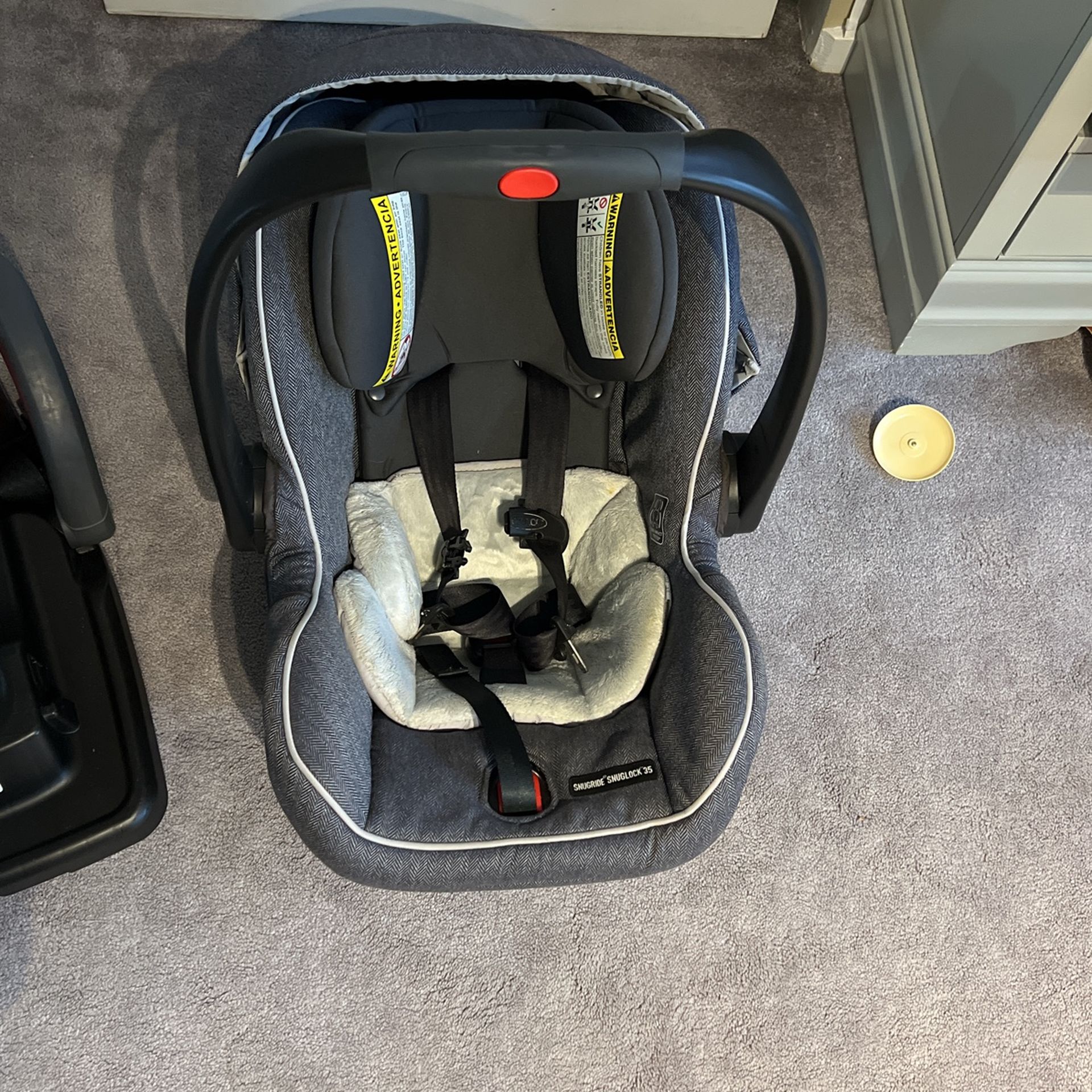 Graco Snugride Snuglock 35 with Graco Click Connect Base