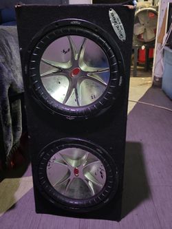 12"kicker subs in box