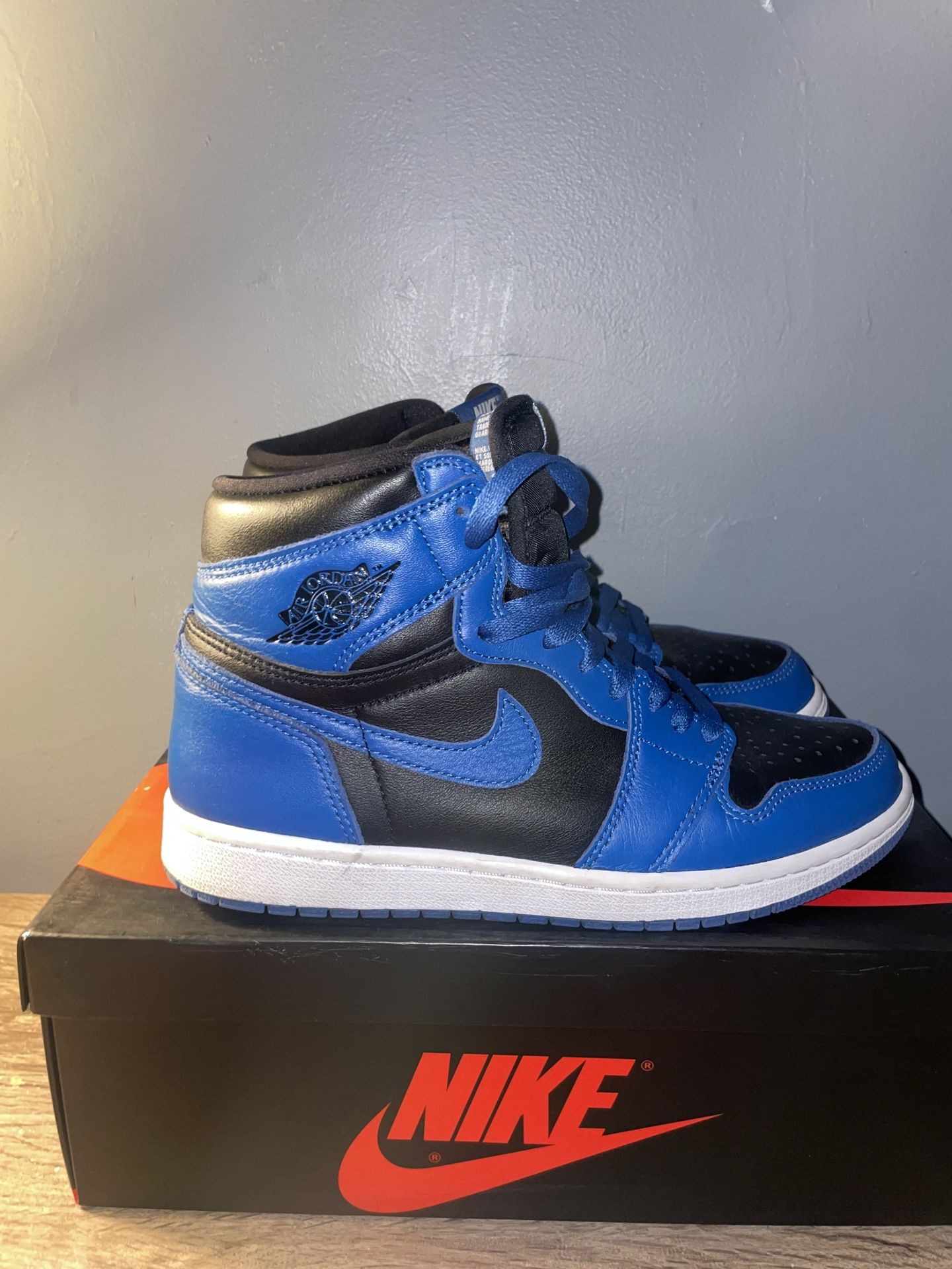 Nike Air Jordan 1 Retro High OG 'Dark Marina Blue'