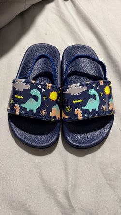 Toddler slides size 7-8