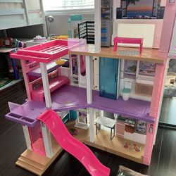 Barbie Dream Doll House