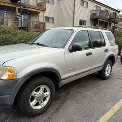 2004 Ford Explorer