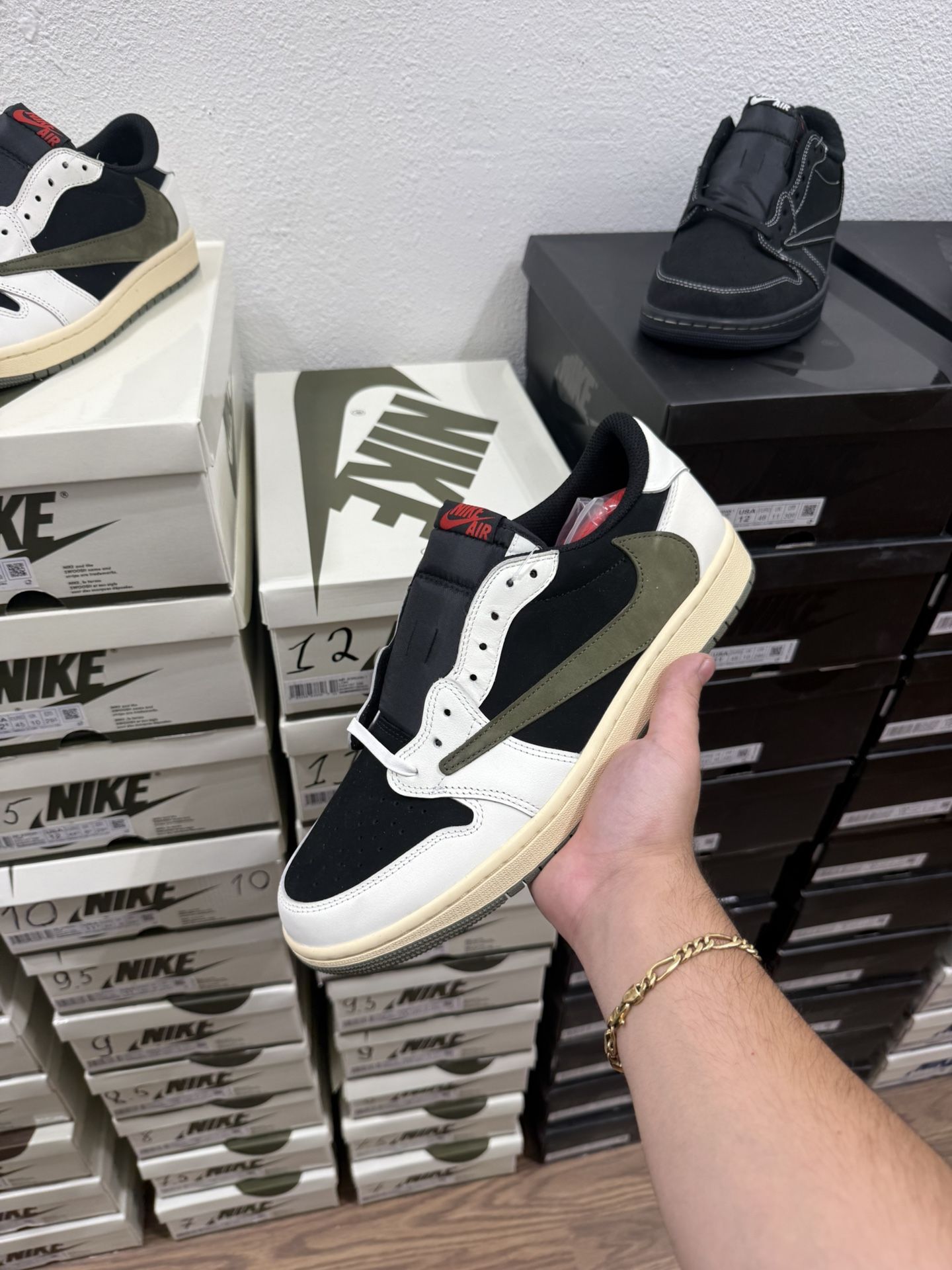 Aj1 Nike Air Jordan 1 Low Travis Scott Olive green Size 7,7.5,8,8.5,9,9.5,10,11,12
