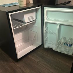 Whirlpool Mini Fridge 