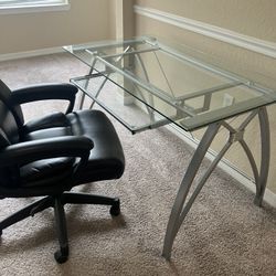 Computer desk