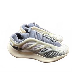 Adidas Yeezy 700 V3 'Arzareth' Sneakers Gray Cream