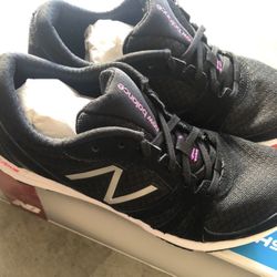 NEW New Balance Shoes (7)