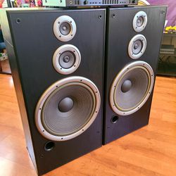 ~AMAZING SOUND & LOUD BASE & JVC HOUSE AUDIO SYSTEM & FULLY FUNCTIONAL SPEAKERS COVERS INCLUDED~