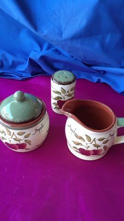 Set azucarera , cremera & salero , colección apple orchard home interiors...