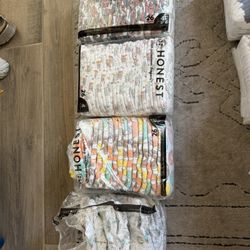 Honest Diapers Size 4