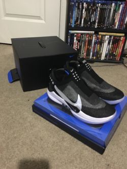 Nike adapt self lacing shoes