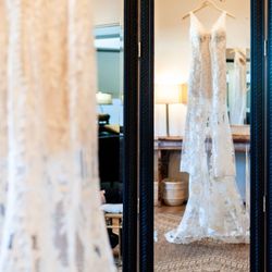 Elegant Lace Wedding Dress 