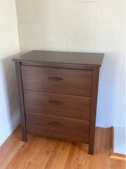 3-Drawer Dark Brown Dresser – Excellent Condition