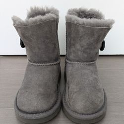 UGG Boots - Size 8 (Toddler)