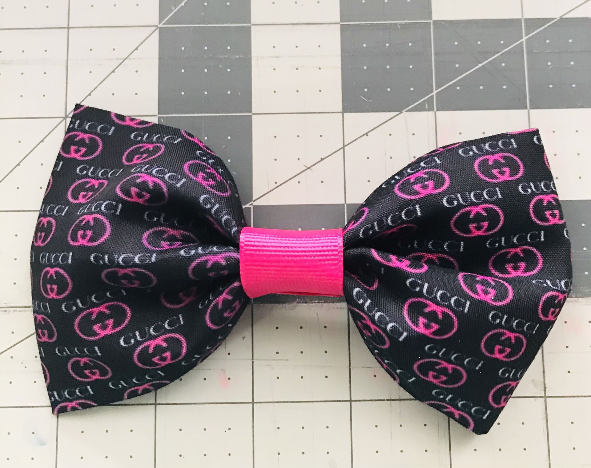 Gucci Hair Bow for Sale in Austin, TX - OfferUp