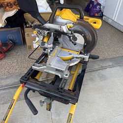 Dewalt Sliding Miter Saw - 60v Battery & Stand