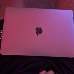MacBook Pro 2017 