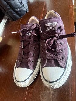 Burgundy converse
