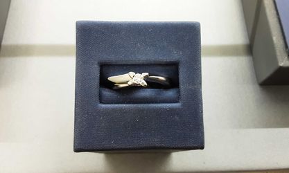 Yellow Gold 18k (.750) 4.4 grams Size 6.5