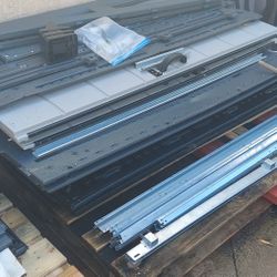 Suncast 6' x 5' Modern Shed $550