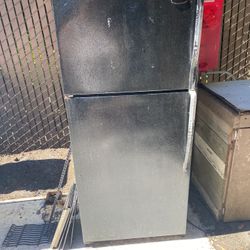 Free Fridge (non-working)